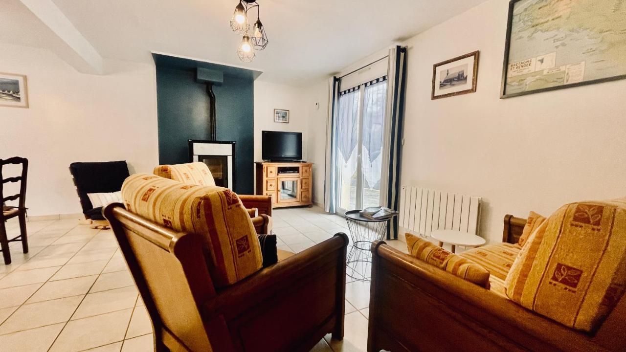 Maison Spacieuse A Deux Pas De La Plage Roscanvel 외부 사진