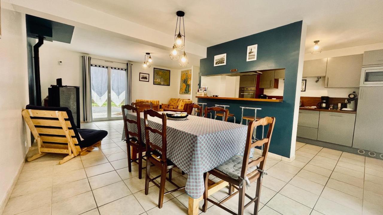 Maison Spacieuse A Deux Pas De La Plage Roscanvel 외부 사진